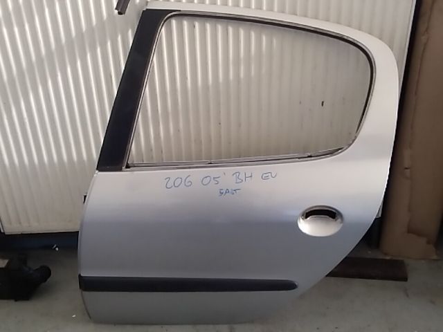 bontott PEUGEOT 206 Bal hátsó Ajtó (Üres lemez)