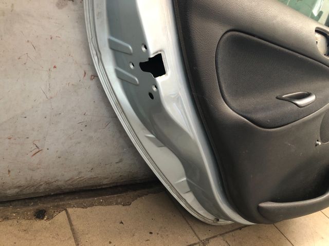 bontott PEUGEOT 206 Bal hátsó Ajtó (Üres lemez)