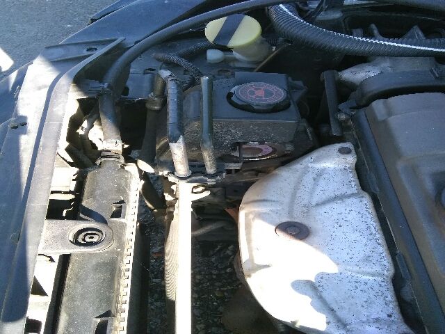 bontott PEUGEOT 206 Bal hátsó Ajtóhatároló