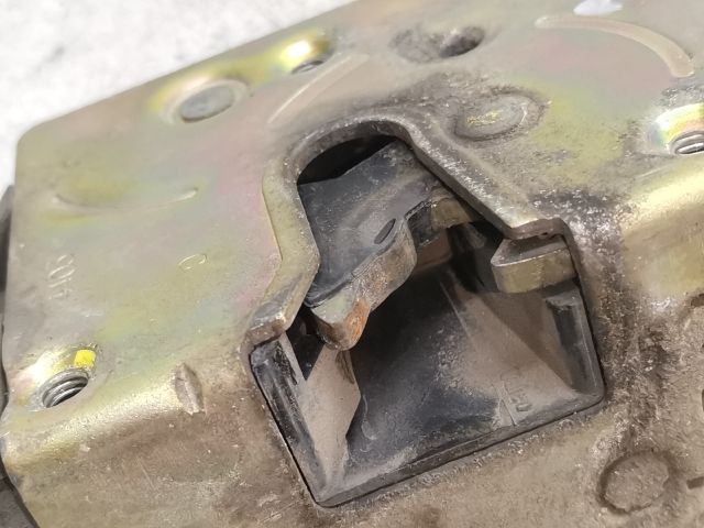 bontott PEUGEOT 206 Bal hátsó Ajtózár