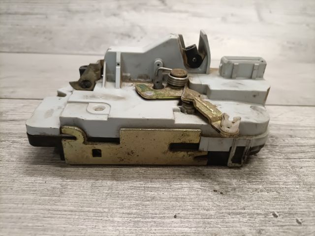 bontott PEUGEOT 206 Bal hátsó Ajtózár