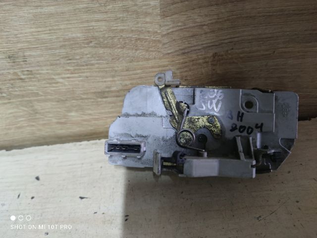 bontott PEUGEOT 206 Bal hátsó Ajtózár