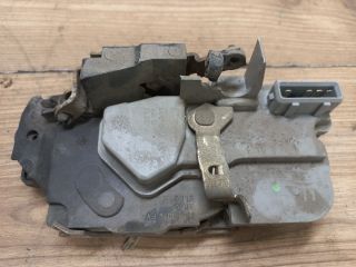 bontott PEUGEOT 206 Bal hátsó Ajtózár