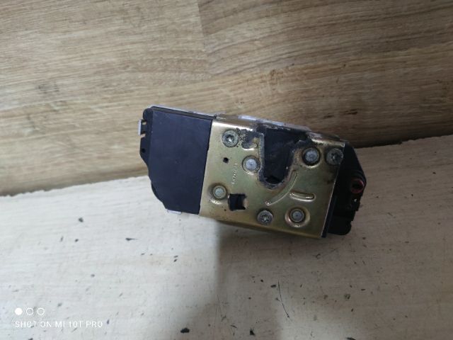 bontott PEUGEOT 206 Bal hátsó Ajtózár