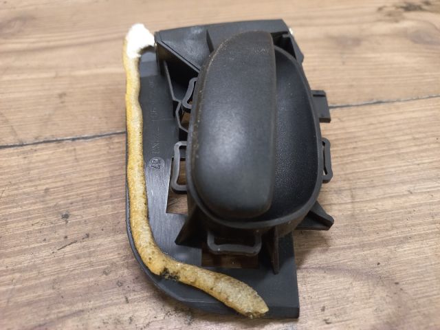 bontott PEUGEOT 206 Bal hátsó Belső Kilincs