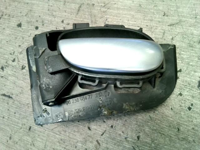 bontott PEUGEOT 206 Bal hátsó Belső Kilincs