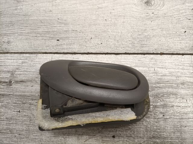 bontott PEUGEOT 206 Bal hátsó Belső Kilincs