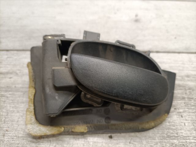 bontott PEUGEOT 206 Bal hátsó Belső Kilincs