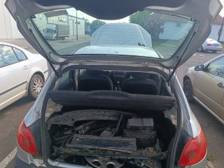 bontott PEUGEOT 206 Bal hátsó Gumikéder