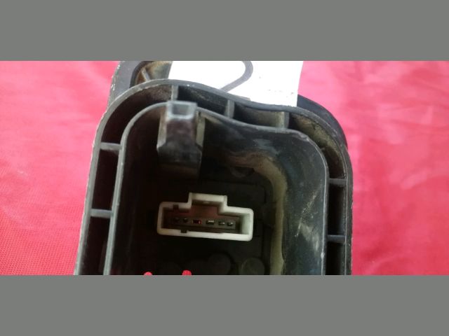 bontott PEUGEOT 206 Bal Hátsó Lámpa Foglalat