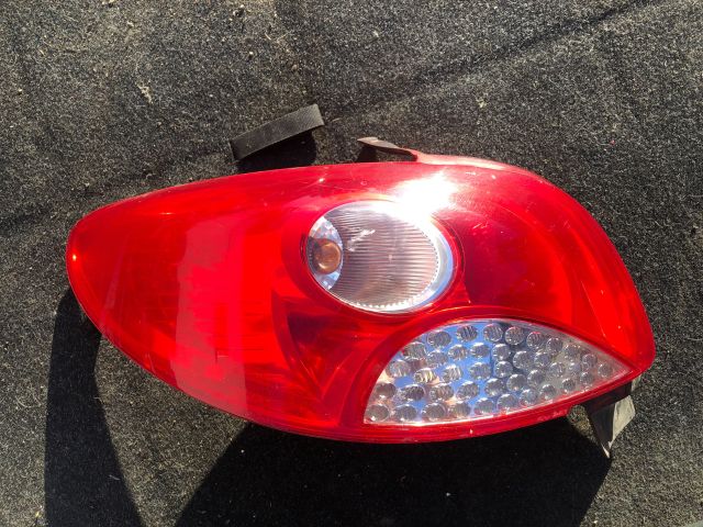 bontott PEUGEOT 206 Bal Hátsó Lámpa
