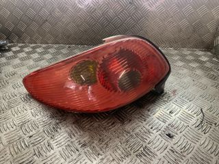 bontott PEUGEOT 206 Bal Hátsó Lámpa