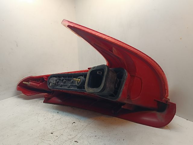 bontott PEUGEOT 206 Bal Hátsó Lámpa