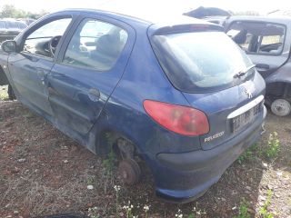 bontott PEUGEOT 206 Bal Hátsó Lámpa