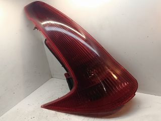 bontott PEUGEOT 206 Bal Hátsó Lámpa