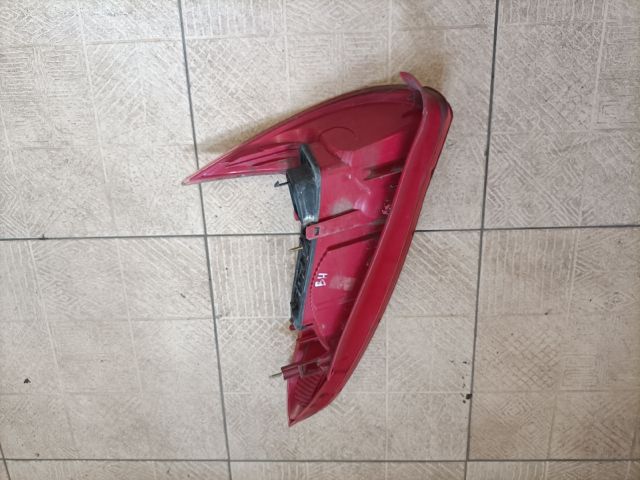 bontott PEUGEOT 206 Bal Hátsó Lámpa