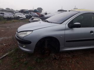 bontott PEUGEOT 206 Bal Hátsó Lámpa