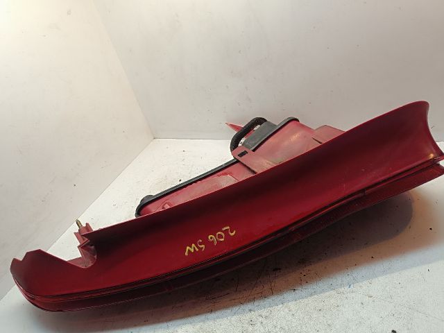 bontott PEUGEOT 206 Bal Hátsó Lámpa