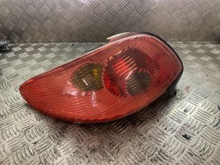 bontott PEUGEOT 206 Bal Hátsó Lámpa