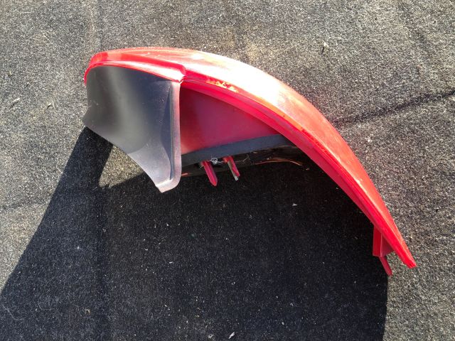 bontott PEUGEOT 206 Bal Hátsó Lámpa