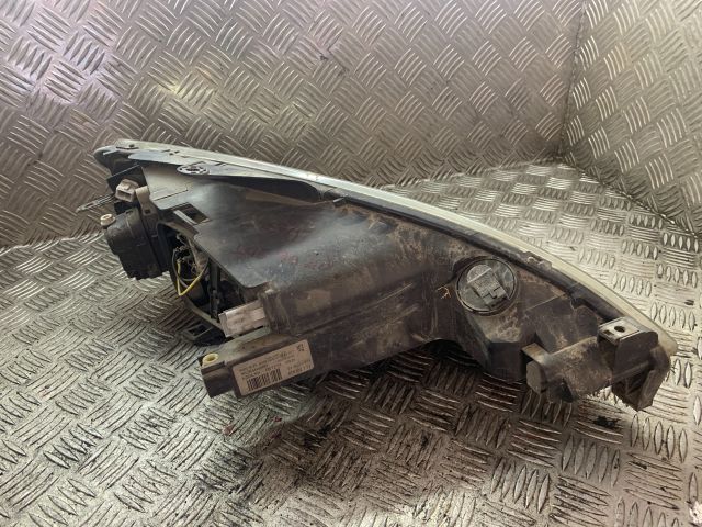 bontott PEUGEOT 206 Bal Hátsó Lámpa