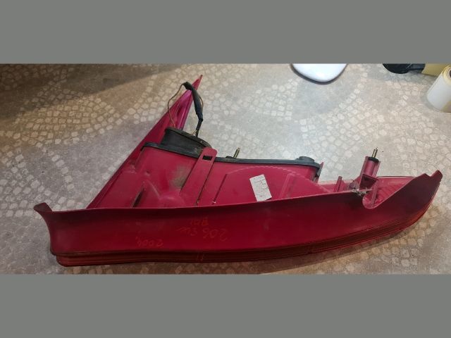 bontott PEUGEOT 206 Bal Hátsó Lámpa