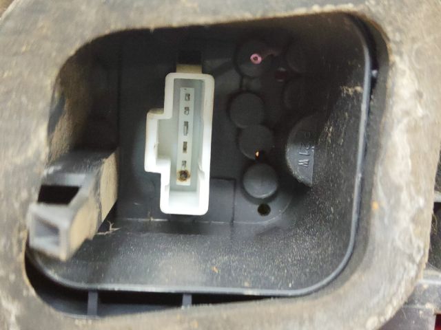 bontott PEUGEOT 206 Bal Hátsó Lámpa