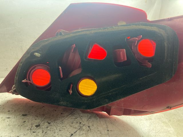 bontott PEUGEOT 206 Bal Hátsó Lámpa