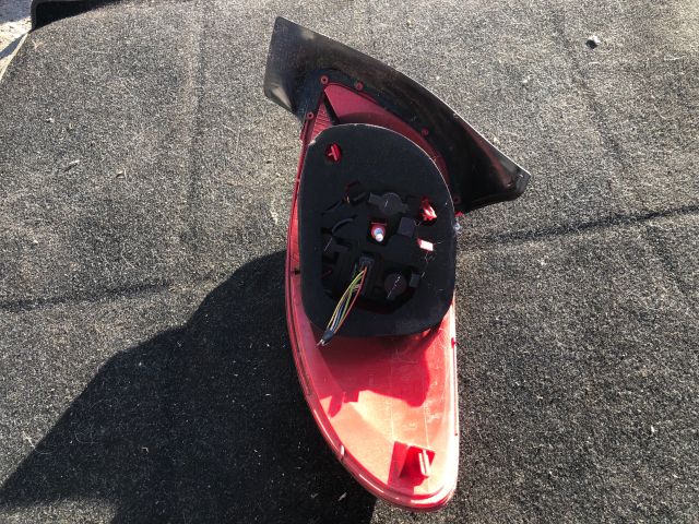 bontott PEUGEOT 206 Bal Hátsó Lámpa