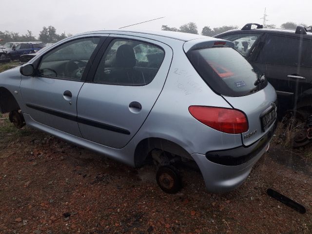 bontott PEUGEOT 206 Bal Hátsó Lámpa