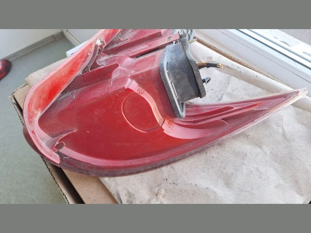 bontott PEUGEOT 206 Bal Hátsó Lámpa