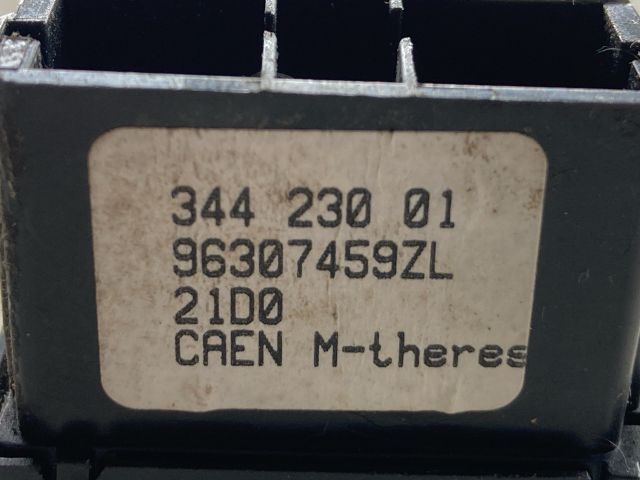 bontott PEUGEOT 206 Bal Kormánykapcsoló Irányjelző