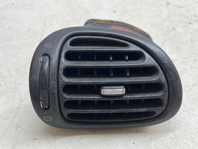 bontott PEUGEOT 206 Bal Szellőző