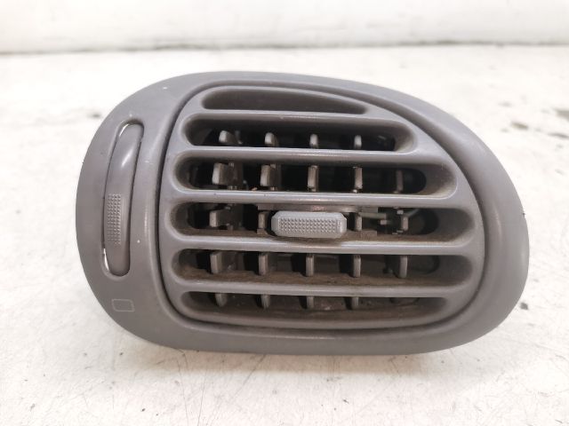 bontott PEUGEOT 206 Bal Szellőző