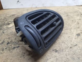 bontott PEUGEOT 206 Bal Szellőző