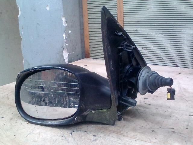bontott PEUGEOT 206 Bal Visszapillantó Tükör (Mechanikus)