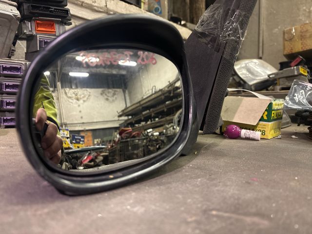 bontott PEUGEOT 206 Bal Visszapillantó Tükör (Mechanikus)