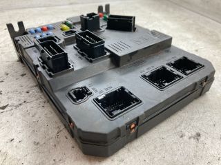 bontott PEUGEOT 206 Biztosítéktábla Doboz