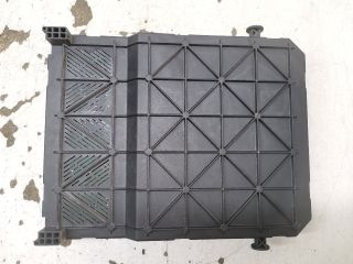 bontott PEUGEOT 206 Biztosítéktábla Utastér