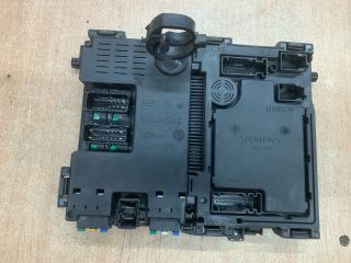 bontott PEUGEOT 206 Biztosítéktábla Utastér