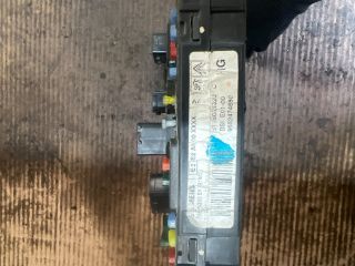 bontott PEUGEOT 206 Biztosítéktábla Utastér