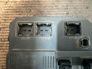 bontott PEUGEOT 206 Biztosítéktábla Utastér