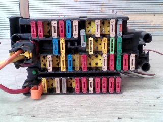 bontott PEUGEOT 206 Biztosítéktábla Utastér