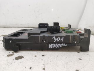 bontott PEUGEOT 206 Biztosítéktábla Utastér