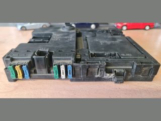 bontott PEUGEOT 206 Biztosítéktábla Utastér