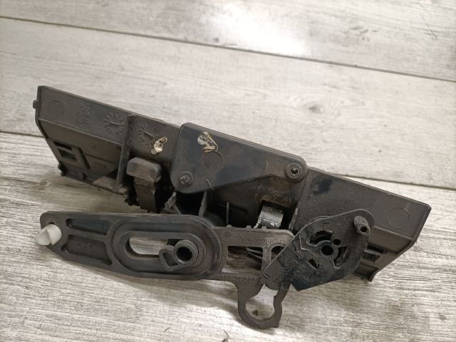 bontott PEUGEOT 206 Csomagtér Nyitó Kar / Gomb