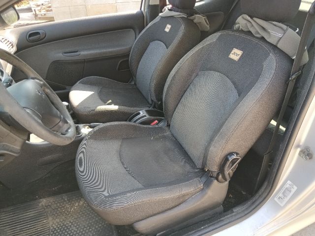 bontott PEUGEOT 206 Csomagtér Nyitó Kar / Gomb