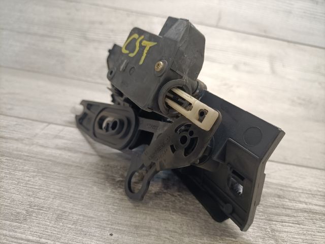 bontott PEUGEOT 206 Csomagtér Nyitó Kar / Gomb