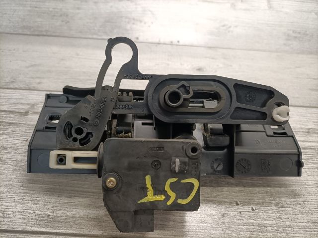 bontott PEUGEOT 206 Csomagtér Nyitó Kar / Gomb