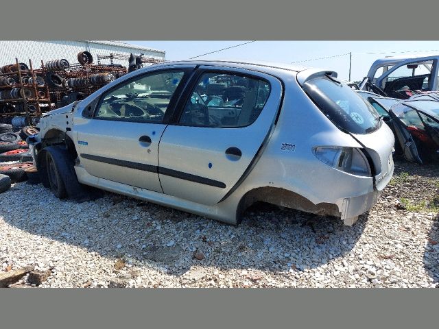 bontott PEUGEOT 206 Csomagtér Világítás